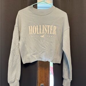 Hollister Light Gray Crew Neck Sweater